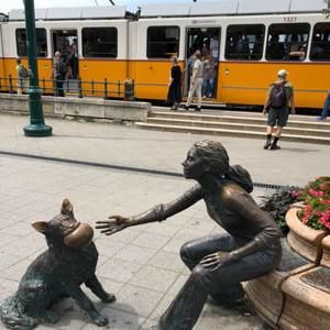 Meet your Posher, Lara